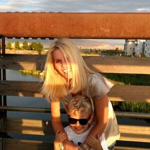 Meet your Posher, Shelli